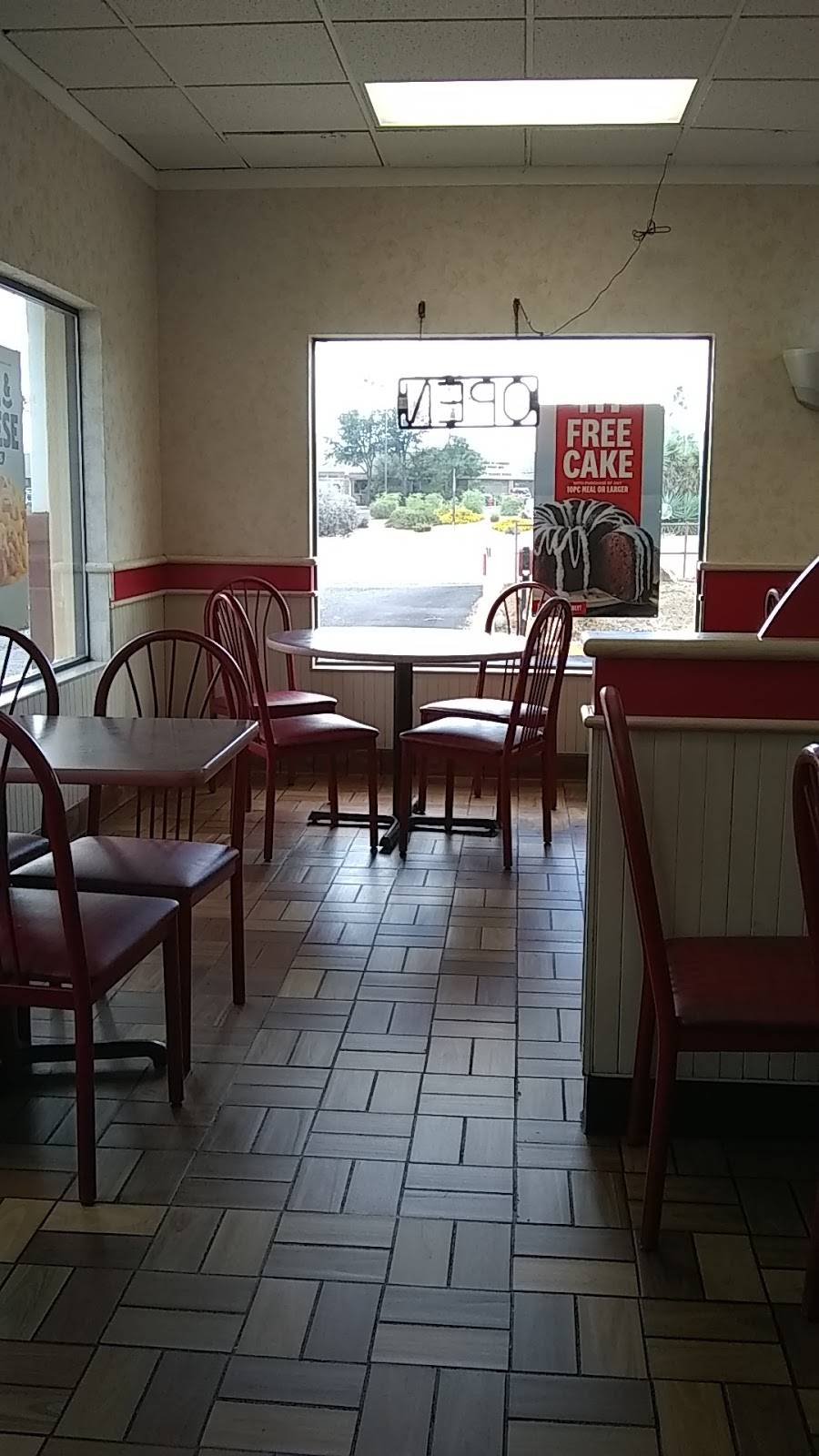 KFC | restaurant | 280 W Continental Rd, Green Valley, AZ 85622, USA | 5206480891 OR +1 520-648-0891