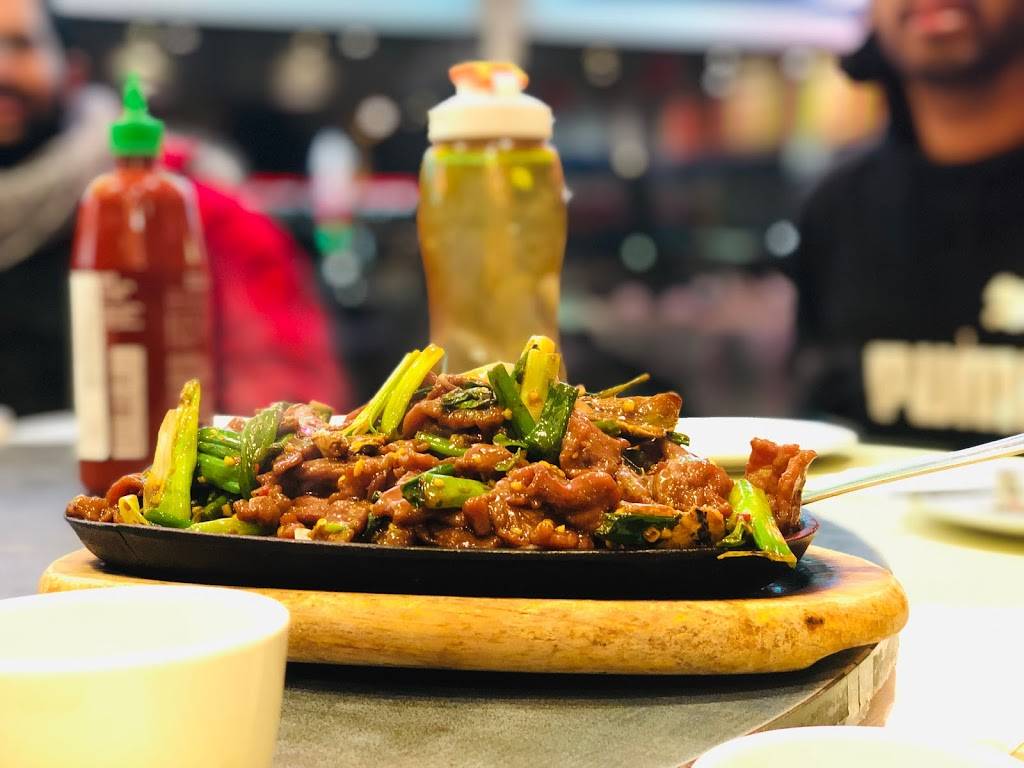 The Royal Chinese Restaurant | restaurant | 3587 Sheppard Ave E, Scarborough, ON M1T 3K8, Canada | 4162987897 OR +1 416-298-7897