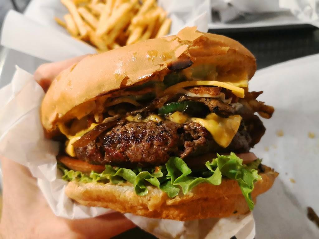 Burger Bueno | restaurant | 13021 Coit Rd, Dallas, TX 75240, USA | 9723873400 OR +1 972-387-3400