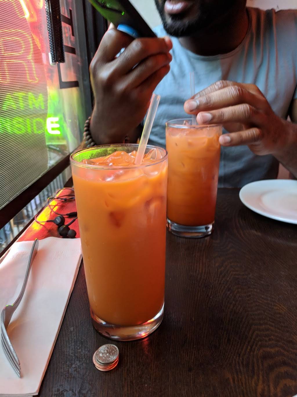 Little Thai Kitchen | restaurant | 231 E 53rd St, New York, NY 10022, USA | 2126445353 OR +1 212-644-5353