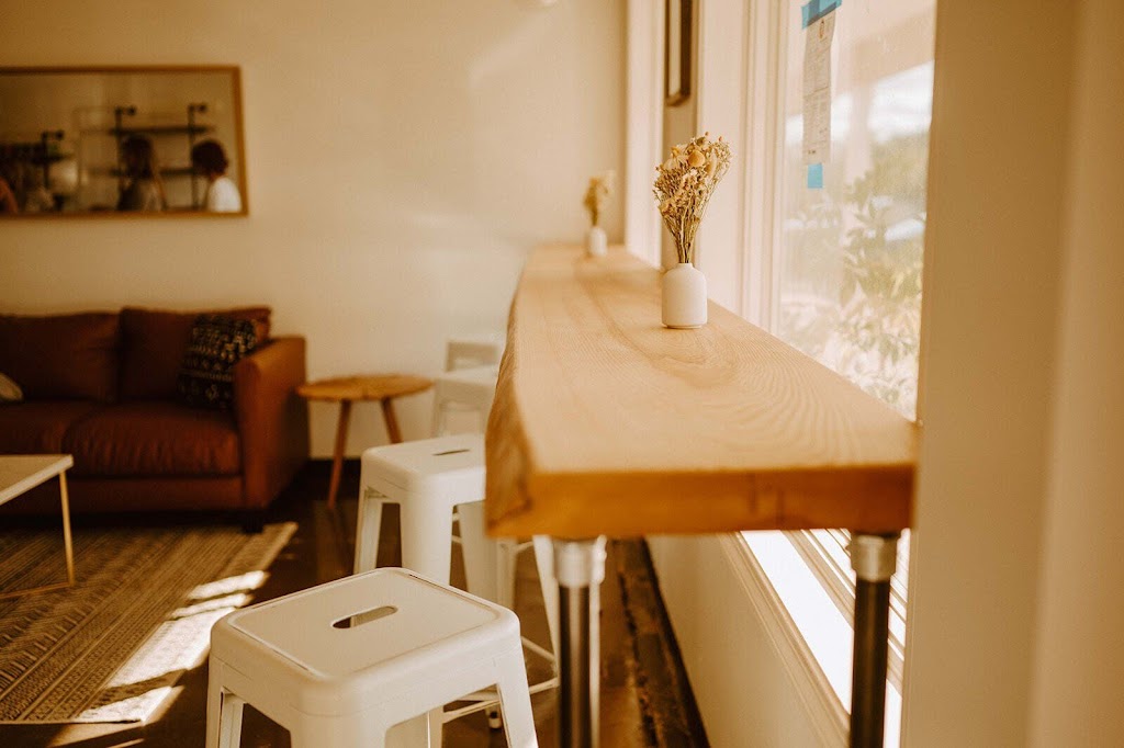 Sunflower Smoothie Cafe | restaurant | 208 College Hwy Suite C, Southwick, MA 01077, USA | 4137848447 OR +1 413-784-8447