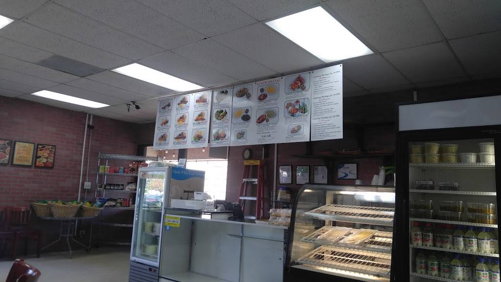 Corner Grill | restaurant | 1850 Hacienda Dr, Vista, CA 92081, USA | 7609457456 OR +1 760-945-7456