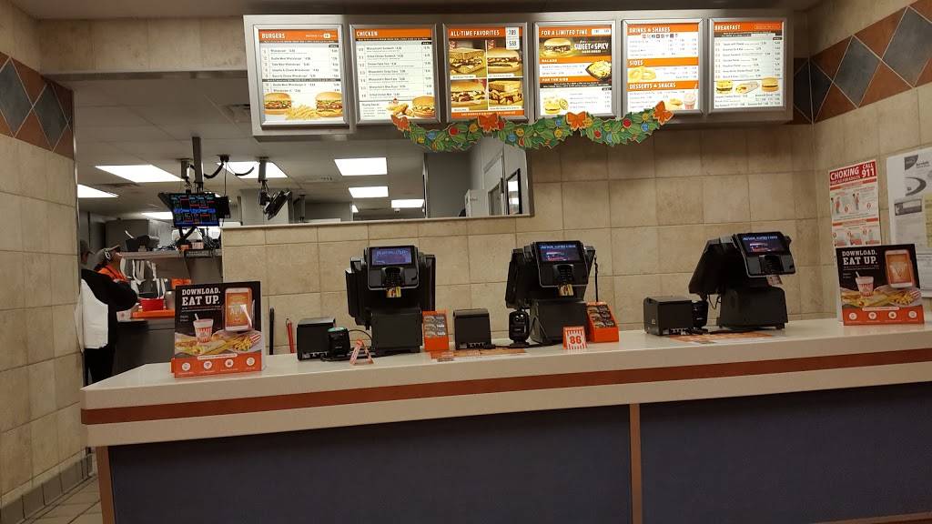 Whataburger | restaurant | 2123 W Davis St, Conroe, TX 77304, USA | 9367565111 OR +1 936-756-5111