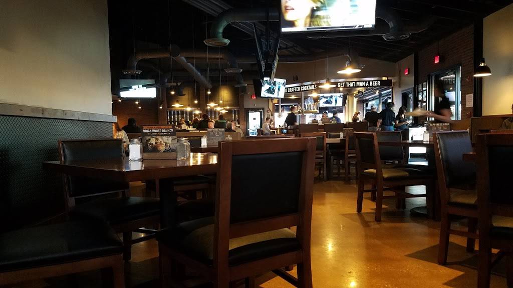 Brick House Tavern + Tap | restaurant | 19740 Southwest Fwy, Sugar Land, TX 77479, USA | 2812392413 OR +1 281-239-2413