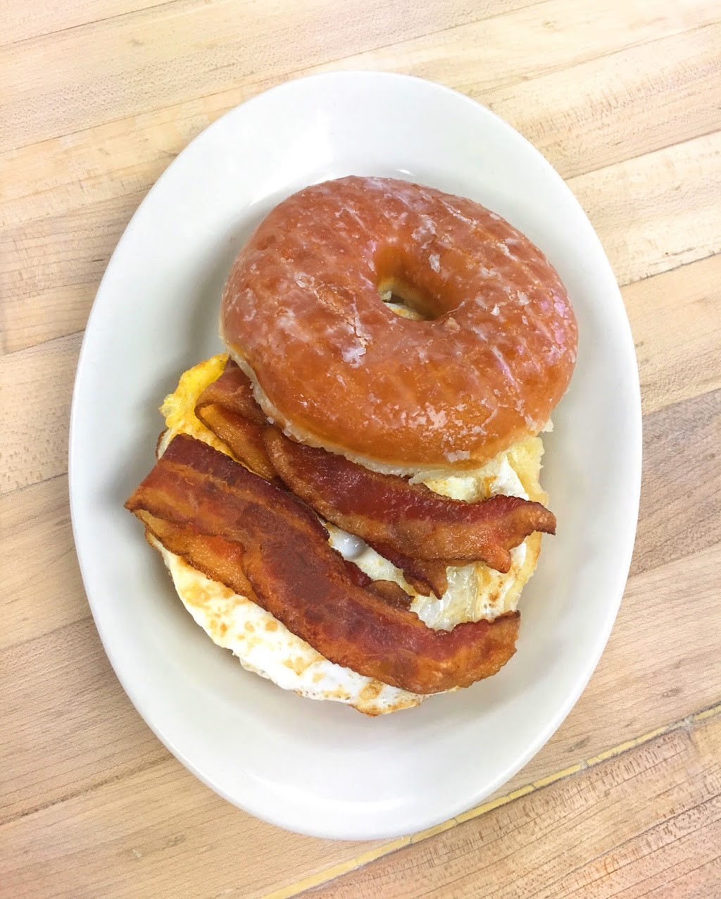 Donut King | bakery | 411 Middle St, Weymouth, MA 02189, USA | 7813350524 OR +1 781-335-0524