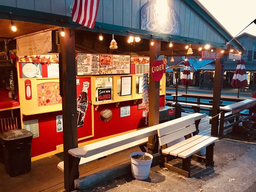 Trollys | restaurant | 7005, 11 E Gould St, Nashville, IN 47448, USA | 8129884273 OR +1 812-988-4273