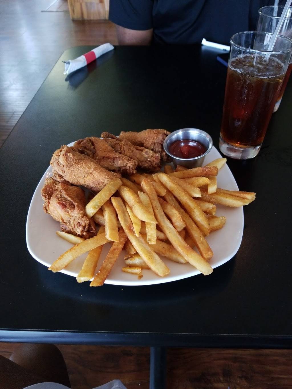 Geechies Southern Style Restaurant | restaurant | 2904 E Stan Schlueter Loop #303, Killeen, TX 76542, USA | 2546162444 OR +1 254-616-2444