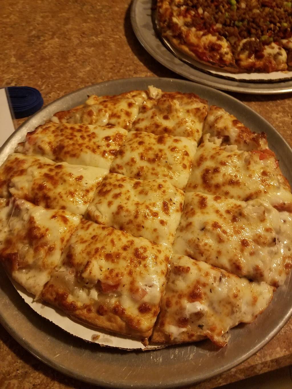 Pizza King | restaurant | 18 Saratoga Dr, Batesville, IN 47006, USA | 8129325464 OR +1 812-932-5464