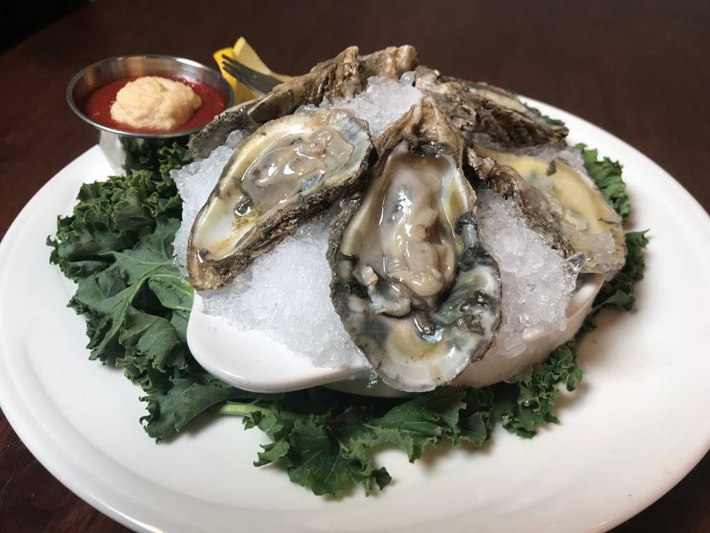 Studio Hotrods Roadhouse | restaurant | 44 South US-12, Fox Lake, IL 60020, USA | 8474507090 OR +1 847-450-7090