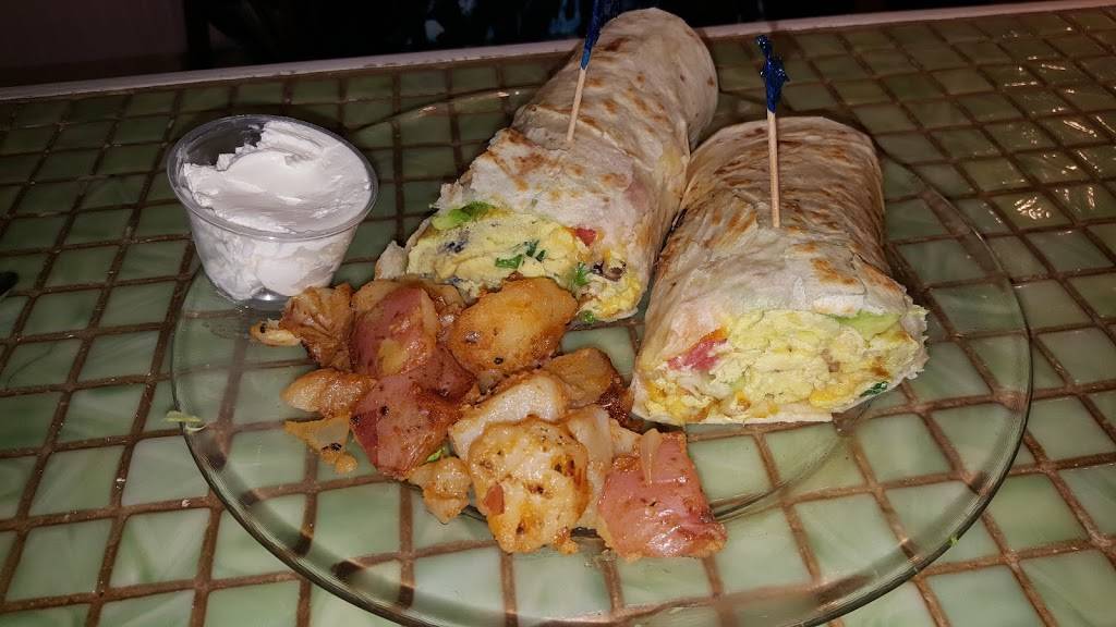 Christinas Breakfast & Lunch Restaurant | restaurant | 263 NE 2nd Ave, Delray Beach, FL 33444, USA | 5612783200 OR +1 561-278-3200