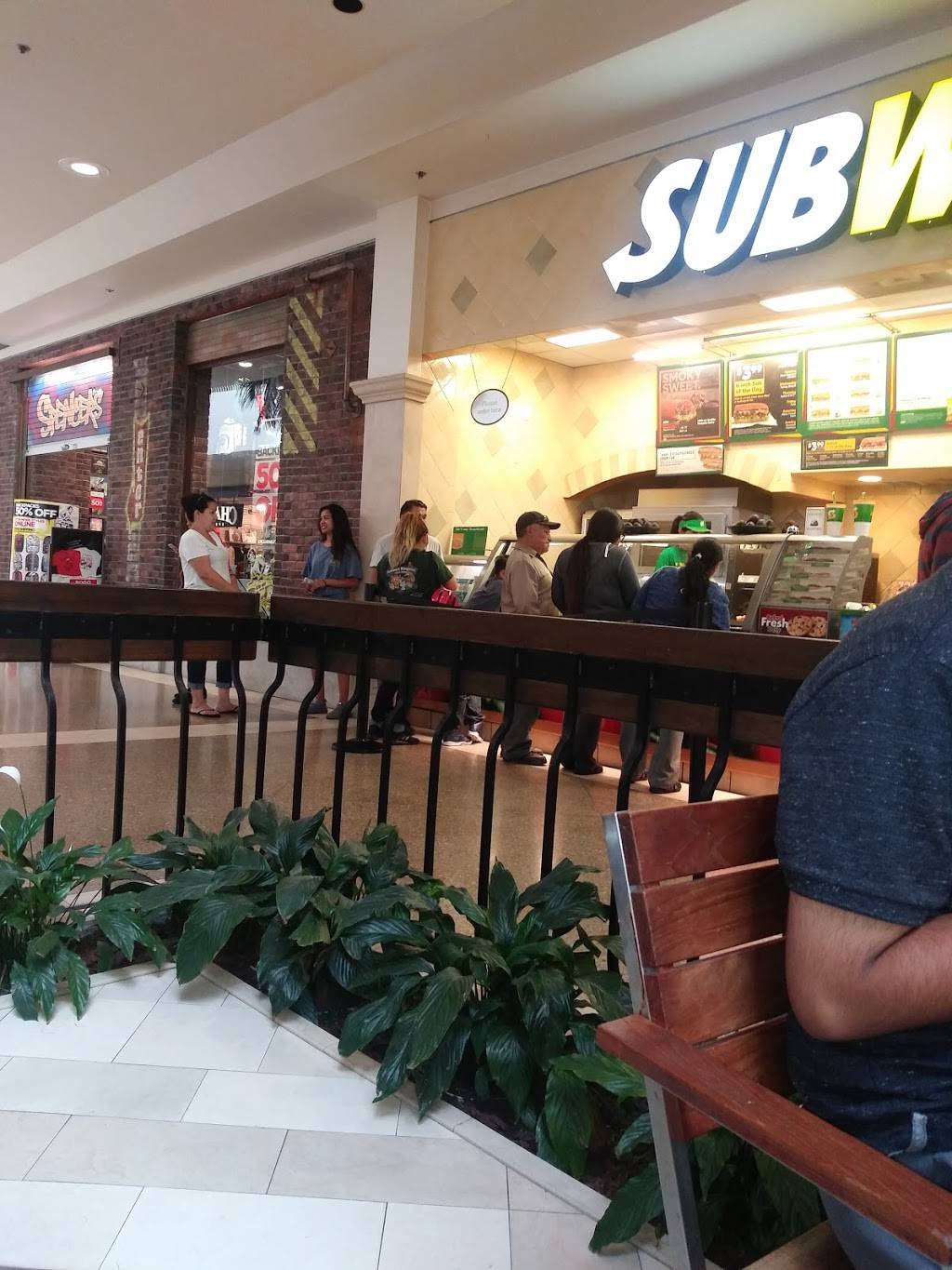 Subway | meal takeaway | 560 E Betteravia Rd Suite C, Santa Maria, CA 93455, USA | 8053477301 OR +1 805-347-7301
