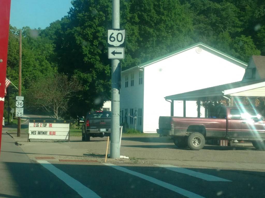 Black Bear Pizza | restaurant | 104 Main St, Warsaw, OH 43844, USA | 7408243307 OR +1 740-824-3307