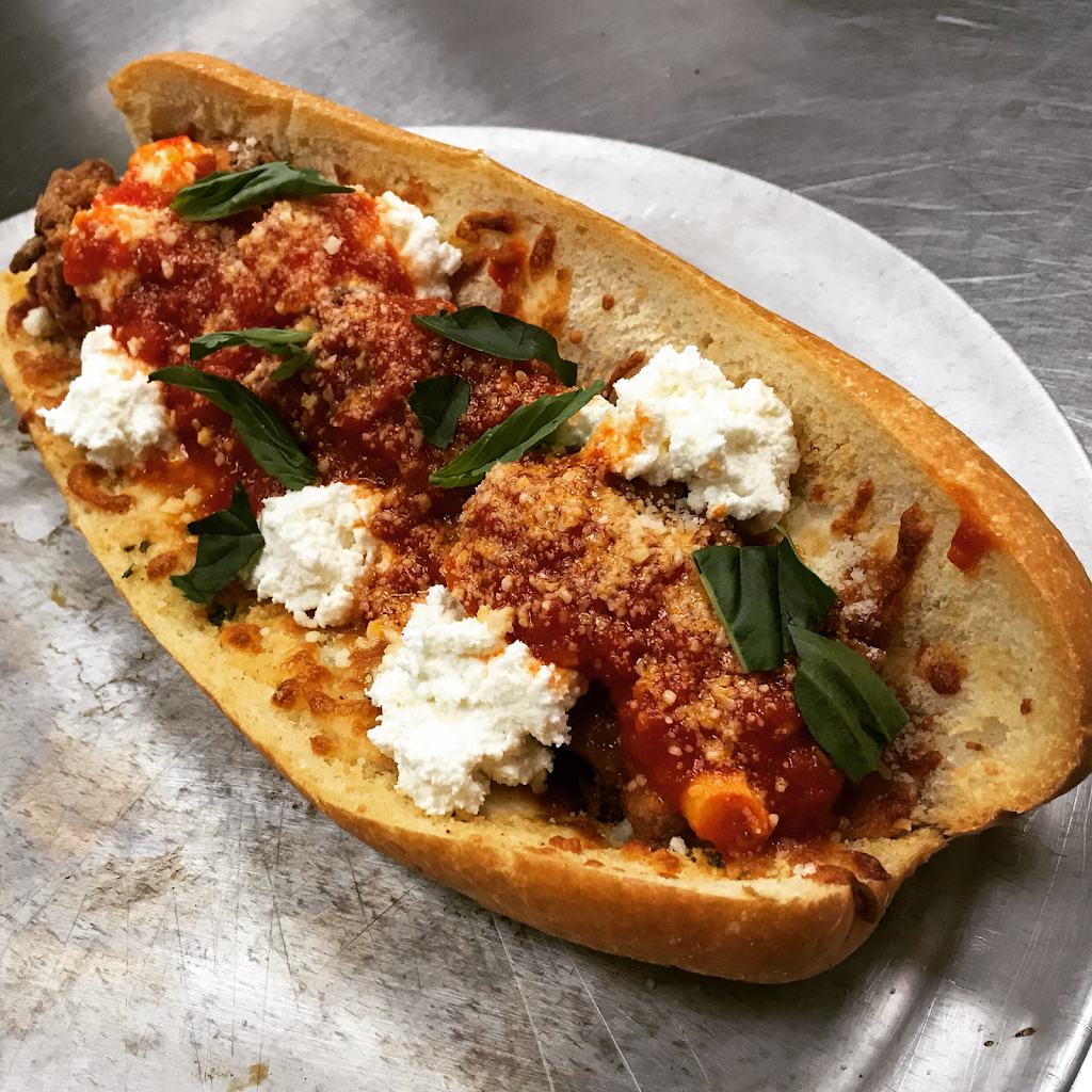 Munchies | restaurant | 530 East St, New Haven, CT 06511, USA | 2036000616 OR +1 203-600-0616