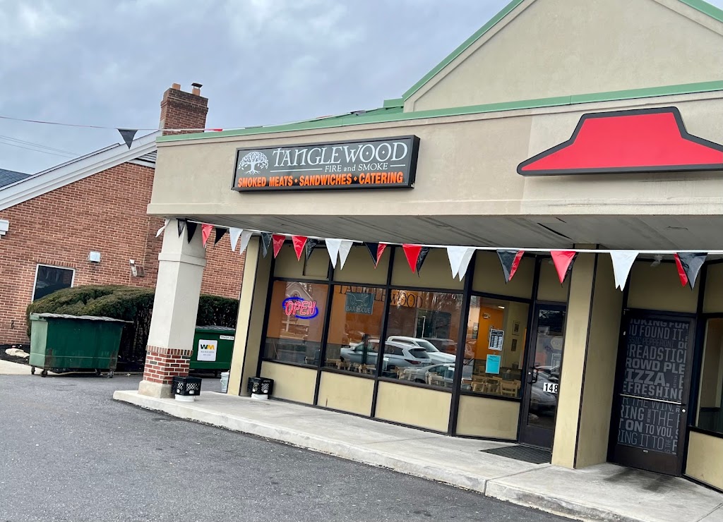 Tanglewood Fire and Smoke | restaurant | 148 Morton Ave, Folsom, PA 19033, USA | 6105832103 OR +1 610-583-2103