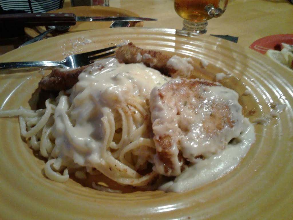 Bentleys Roadhouse | restaurant | 28410 S River Rd, Harrison Charter Township, MI 48045, USA | 5864653663 OR +1 586-465-3663