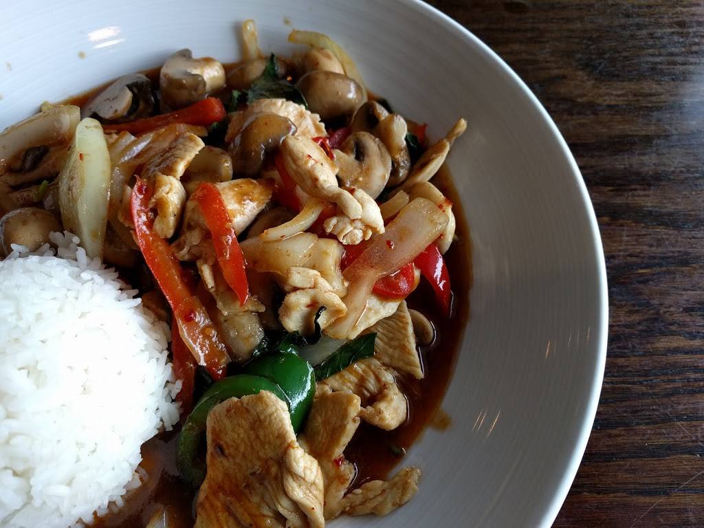 Gumrai Thai | restaurant | 170 N Arlington Heights Rd, Arlington Heights, IL 60004, USA | 8475901000 OR +1 847-590-1000