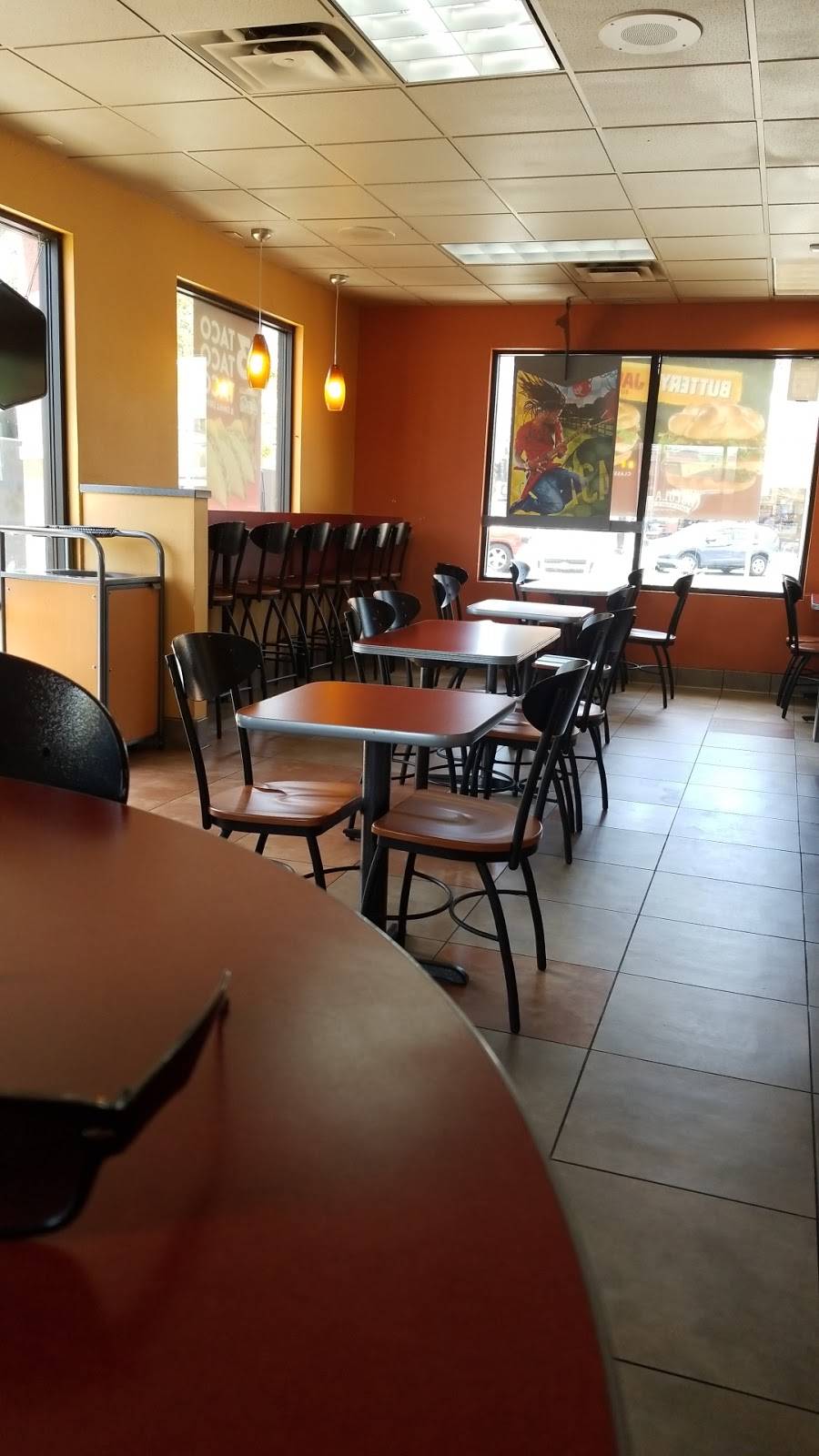 Jack in the Box | restaurant | 697 Curtner Ave, San Jose, CA 95125, USA | 4082676682 OR +1 408-267-6682