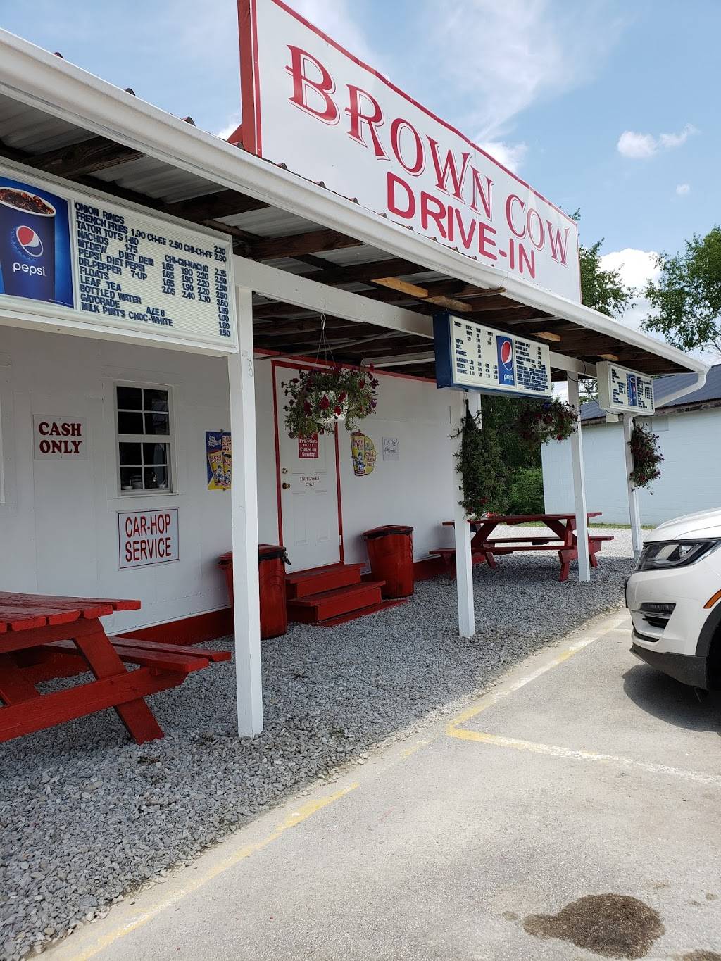 Brown Cow Drive-In | restaurant | 4004 Cumberland Falls Rd, Corbin, KY 40701, USA | 6062617333 OR +1 606-261-7333