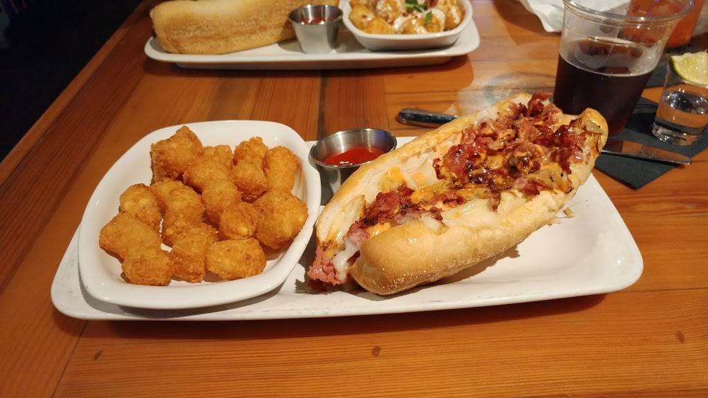 Two Bits | restaurant | 1520 Demonbreun St, Nashville, TN 37203, USA | 6157503536 OR +1 615-750-3536