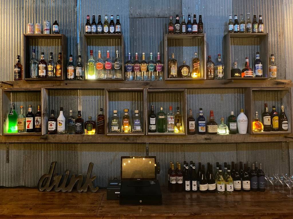 Billygoats Grub & Pub | restaurant | 110 E Warren St, Bunker Hill, IL 62014, USA | 6185854628 OR +1 618-585-4628