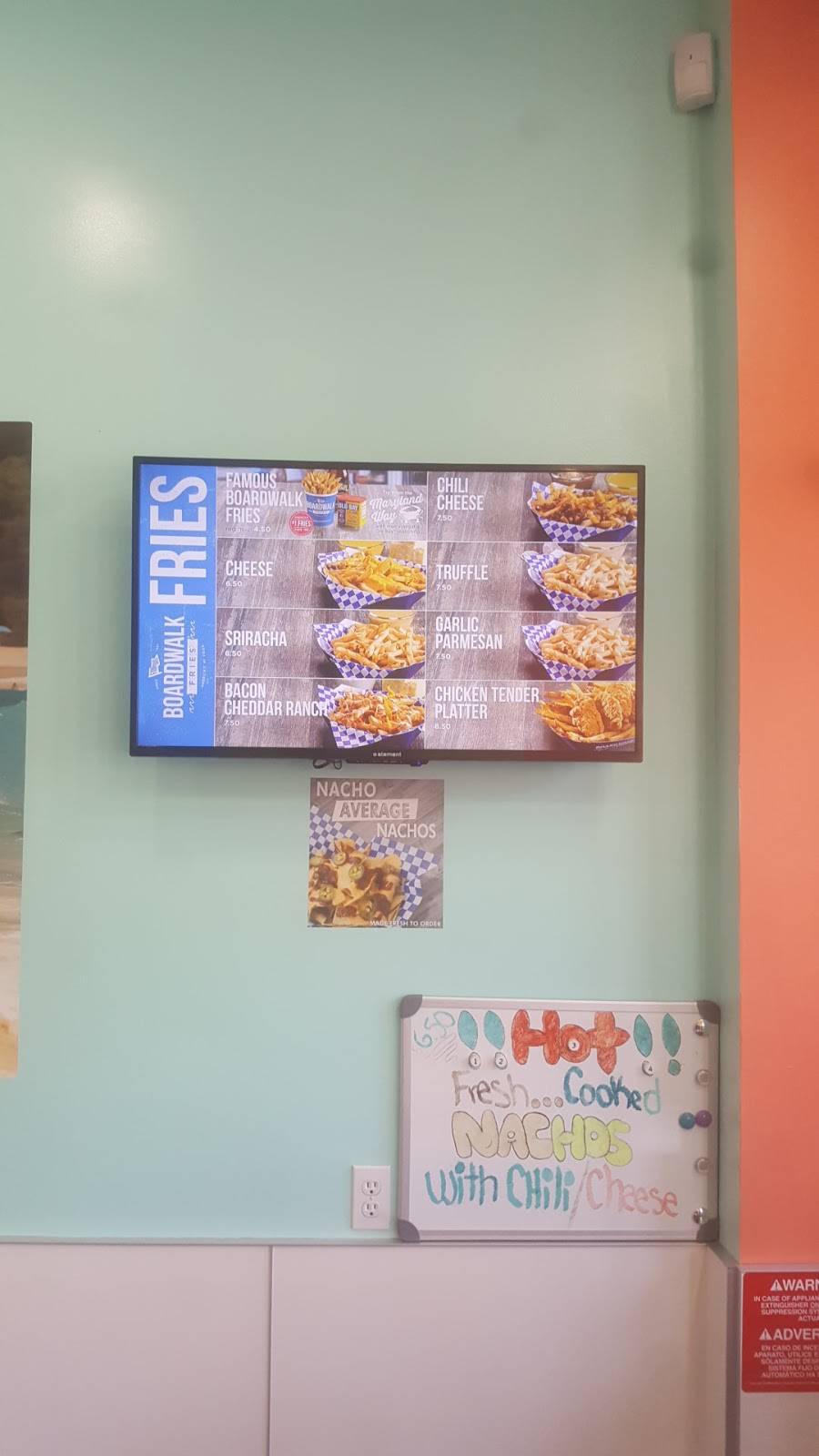 Boardwalk Fresh Chicken and Fries | restaurant | 3000 Connecticut Ave NW, Washington, DC 20008, USA | 2022324222 OR +1 202-232-4222