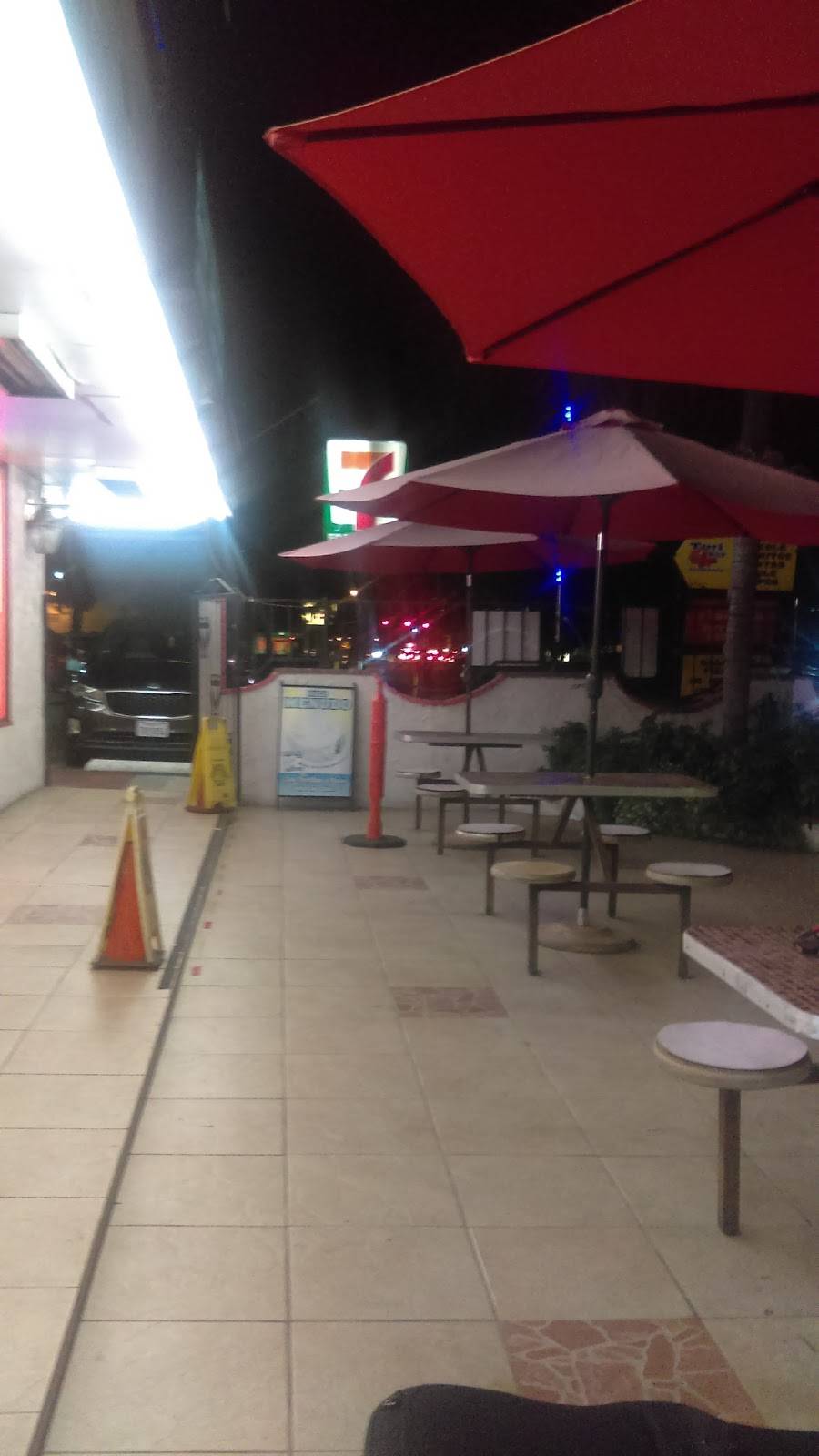 Tori Nick Taqueria | restaurant | 2251 S Pacific Ave, Santa Ana, CA 92704, USA | 7146681727 OR +1 714-668-1727