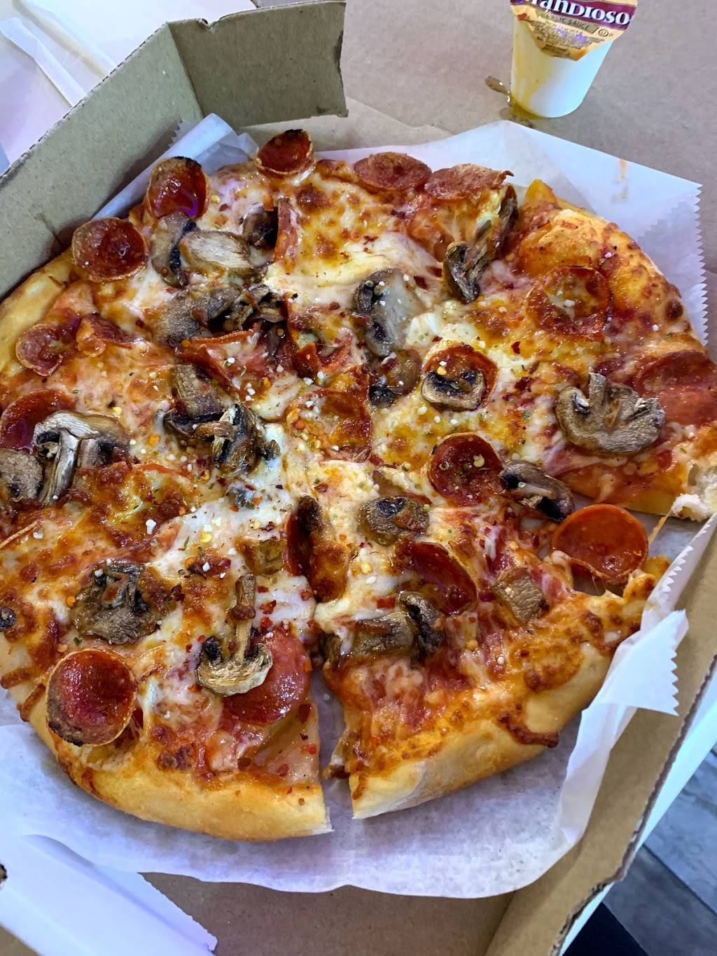 Giovannis Pizza & Pasta | restaurant | 123 6th St, Pittsburgh, PA 15222, USA | 4122817060 OR +1 412-281-7060