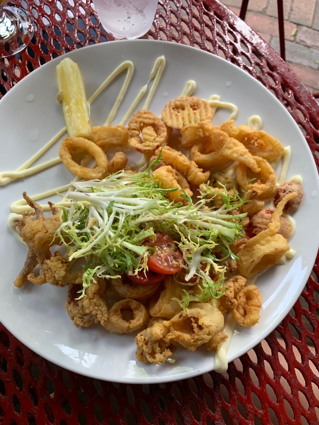 Nantucket Tavern & Gazebo | restaurant | 4 Harbor Square, Nantucket, MA 02554, USA | 5082281266 OR +1 508-228-1266