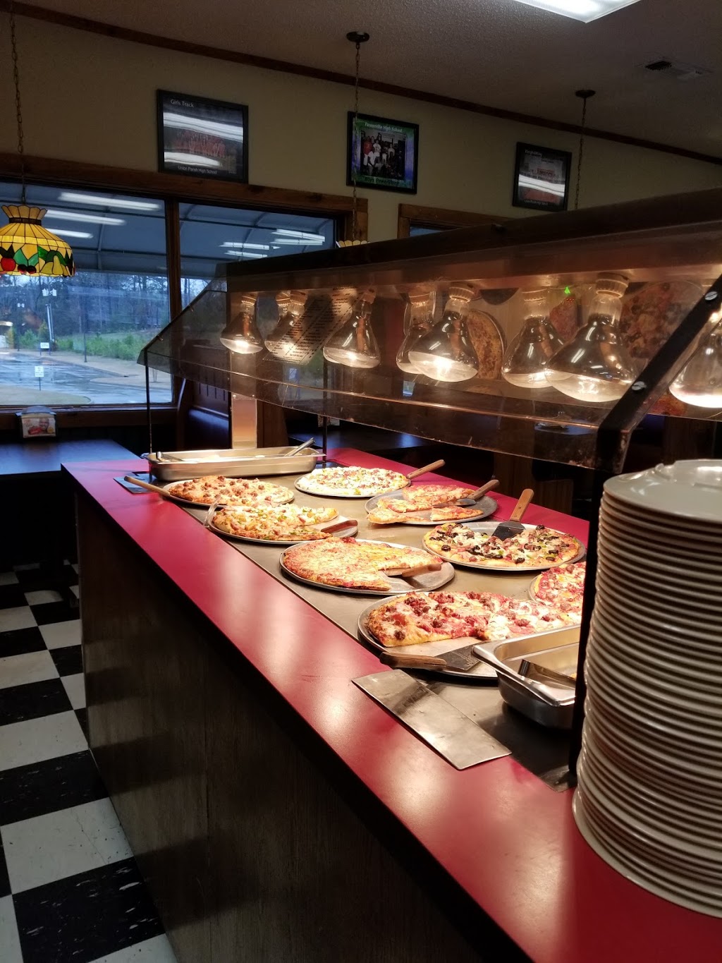 Johnnys Pizza House | meal delivery | 717 Sterlington Hwy, Farmerville, LA 71241, USA | 3183682278 OR +1 318-368-2278