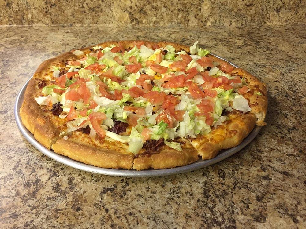 La Casa De Pizza | restaurant | 13 E Main St, North East, PA 16428, USA | 8147259713 OR +1 814-725-9713