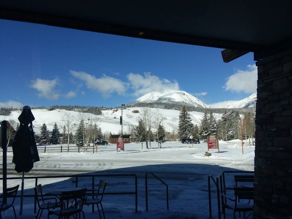 Starbucks | cafe | 246 Rainbow Drive O-1, Silverthorne, CO 80498, USA | 3033355772 OR +1 303-335-5772