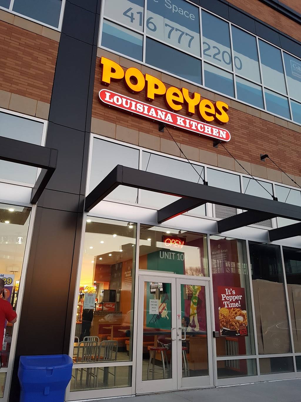 Popeyes | restaurant | 507 Lakeshore Rd E Unit 109, Mississauga, ON L5G 1H9, Canada | 9052713500 OR +1 905-271-3500