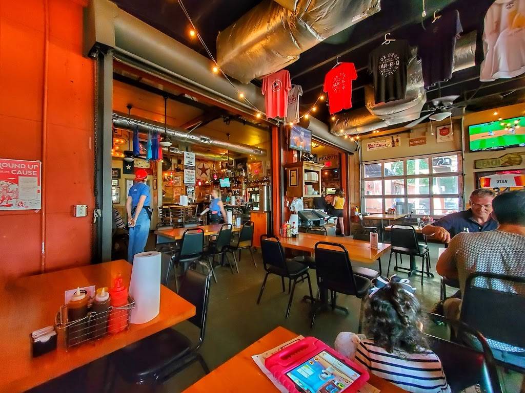 Fox Bros. Bar-B-Q | restaurant | 1238 DeKalb Ave NE, Atlanta, GA 30307, USA | 4045774030 OR +1 404-577-4030