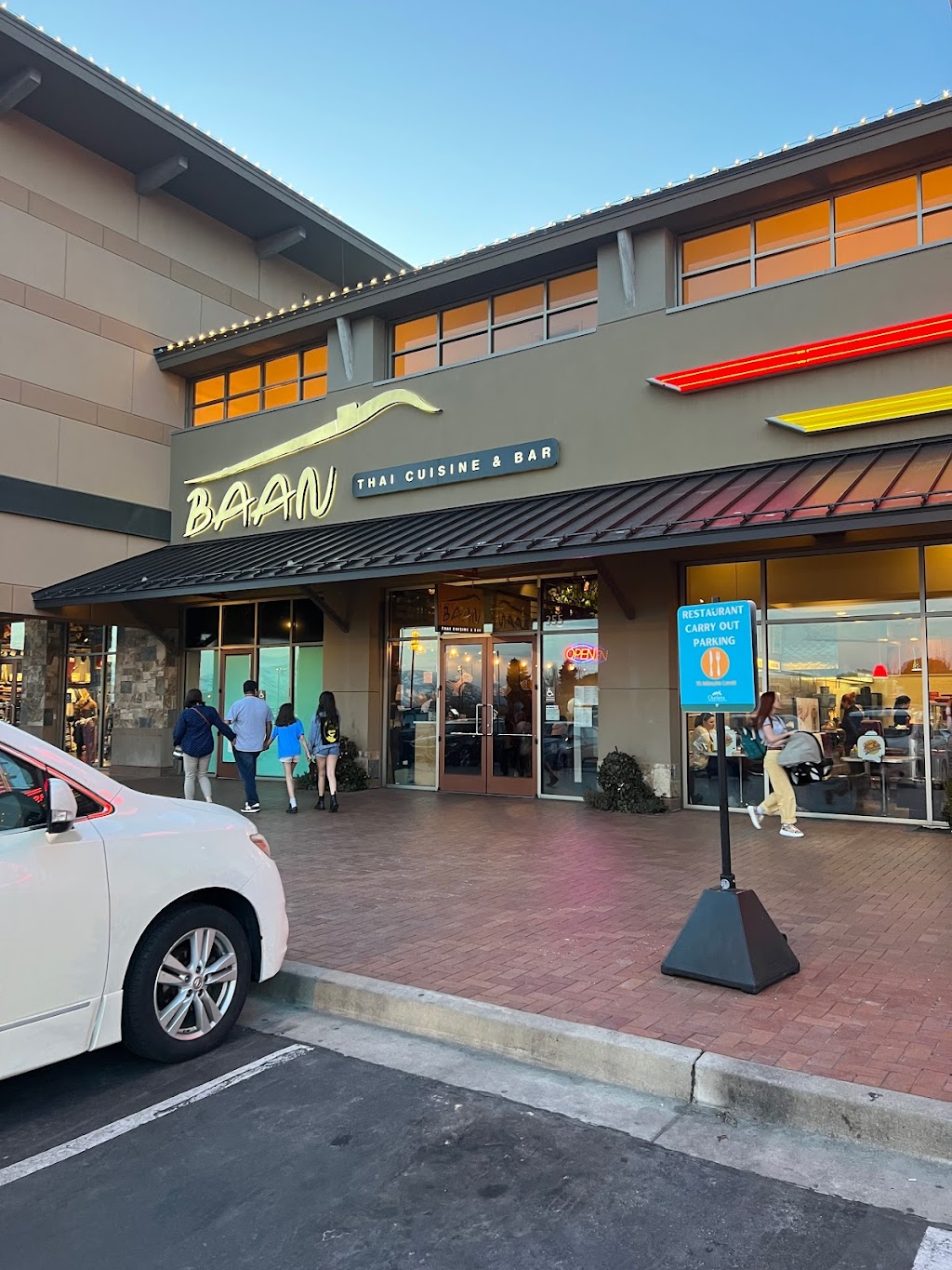 Baan Thai Cuisine & Bar | restaurant | 3700 Cabelas Blvd Suite 355, Lehi, UT 84043, USA | 3854554991 OR +1 385-455-4991