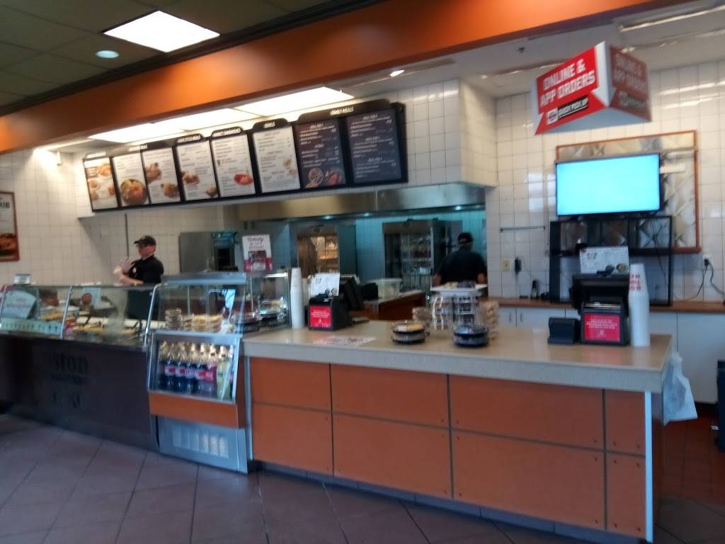 Boston Market | restaurant | 46286 Cranston St, Sterling, VA 20165, USA | 7034066111 OR +1 703-406-6111