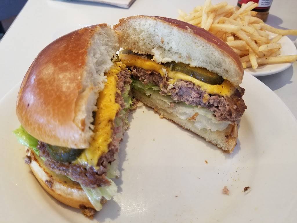 Steak n Shake | restaurant | 2900 S 3rd St, Terre Haute, IN 47802, USA | 8122350242 OR +1 812-235-0242