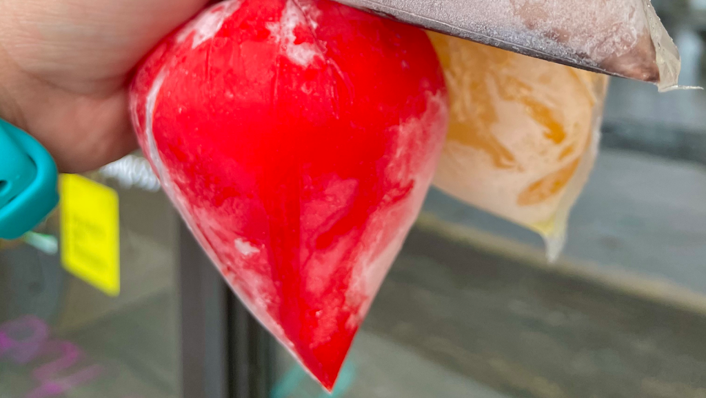 Tetas Mireya | restaurant | 1150 NW 72nd Ave Unit 160, Miami, FL 33126, USA | 7864516165 OR +1 786-451-6165