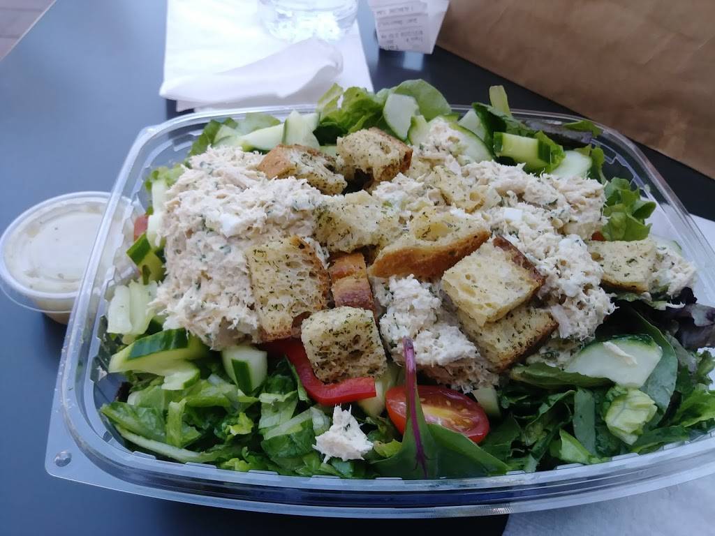 Croutons | restaurant | 17927 MacArthur Blvd, Irvine, CA 92614, USA | 9492220911 OR +1 949-222-0911