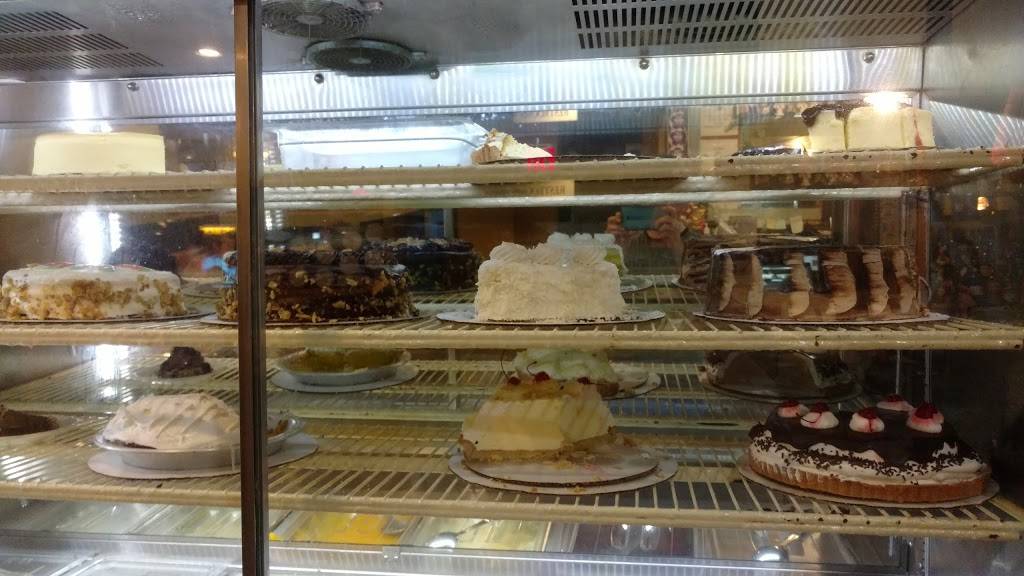 Town Line Diner | restaurant | 80 Town Line Rd #17, Rocky Hill, CT 06067, USA | 8605637643 OR +1 860-563-7643