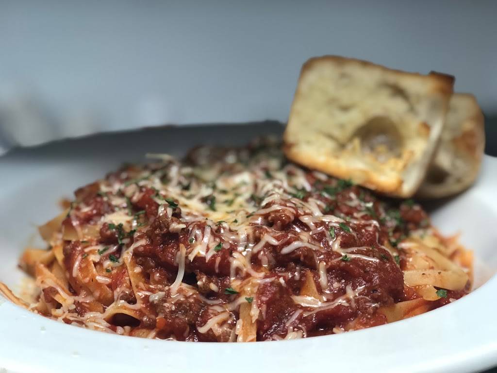 Parkview House Restaurant & Tavern | restaurant | 23 Main St, Wallkill, NY 12589, USA | 8458955200 OR +1 845-895-5200