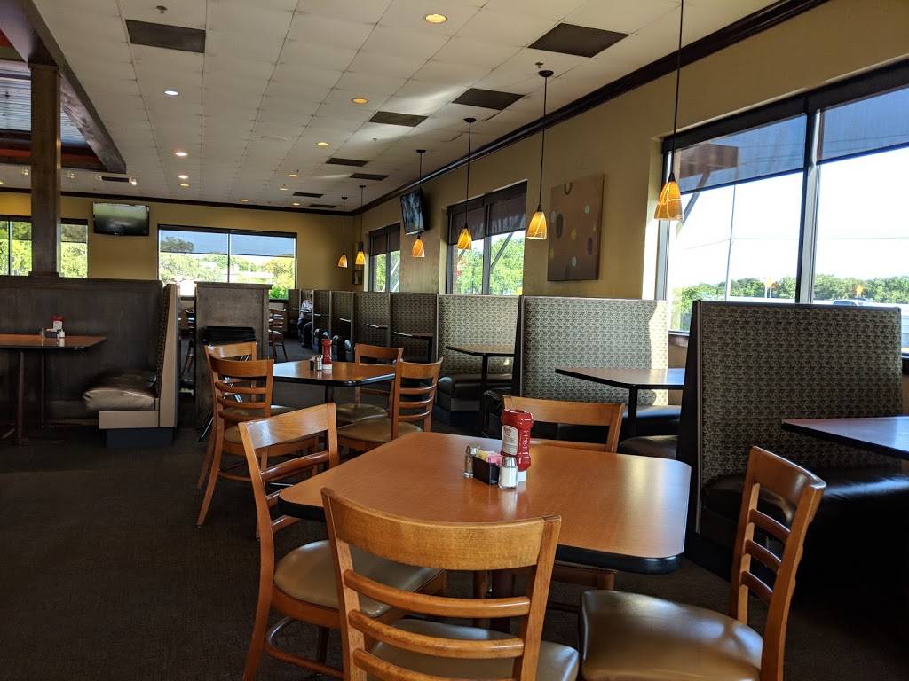 Lubys | restaurant | 1410 E Anderson Ln, Austin, TX 78752, USA | 5128359454 OR +1 512-835-9454