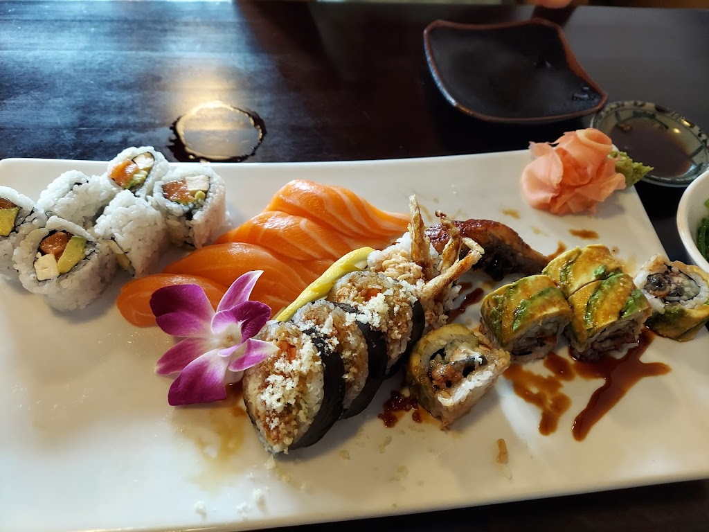 Sushi Castle | restaurant | 729 Barranca Drive Suite #105, Castle Rock, CO 80104, USA | 7206381283 OR +1 720-638-1283