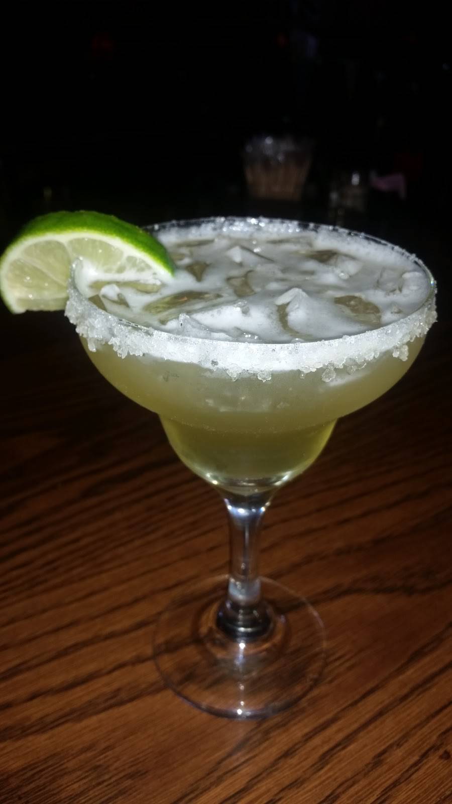 Zachs Steakhouse | restaurant | 425 W Bagley Rd, Berea, OH 44017, USA | 4402436884 OR +1 440-243-6884