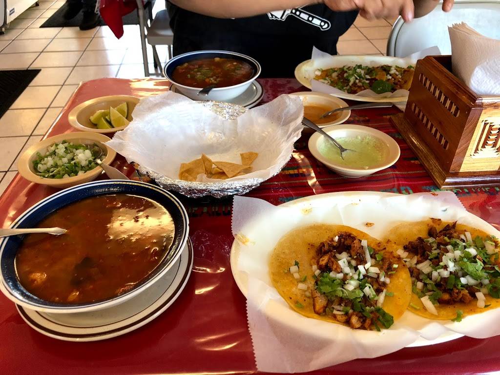 Tio Santos Restaurant | restaurant | 694 N Pearl St, Bridgeton, NJ 08302, USA | 8564593030 OR +1 856-459-3030