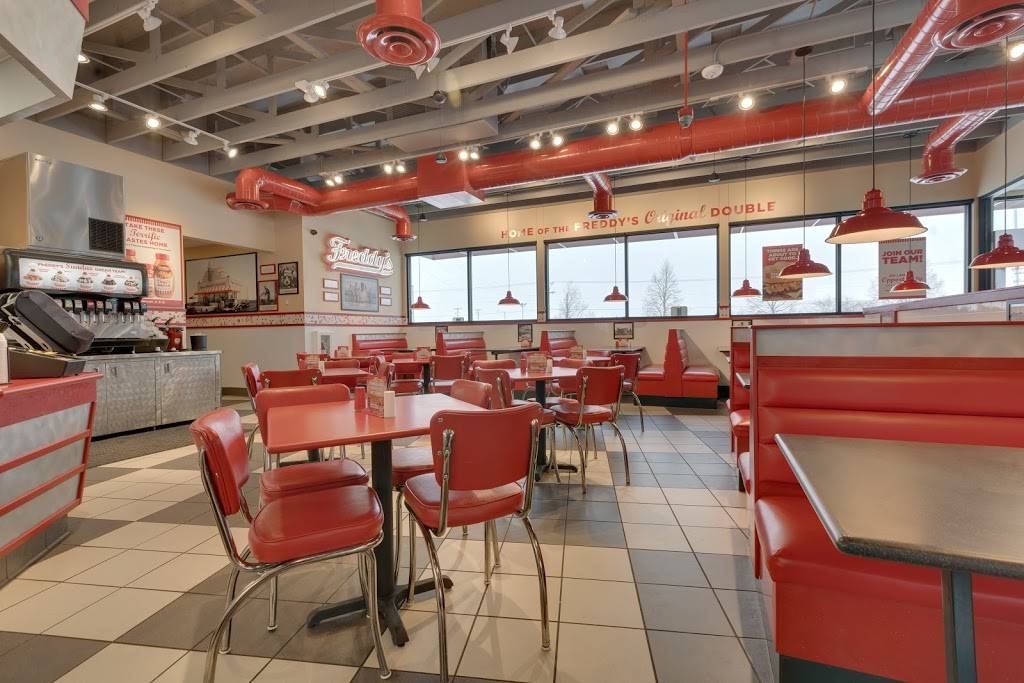 Freddys Frozen Custard & Steakburgers | restaurant | 916 W Kimberly Rd, Davenport, IA 52806, USA | 5633453000 OR +1 563-345-3000