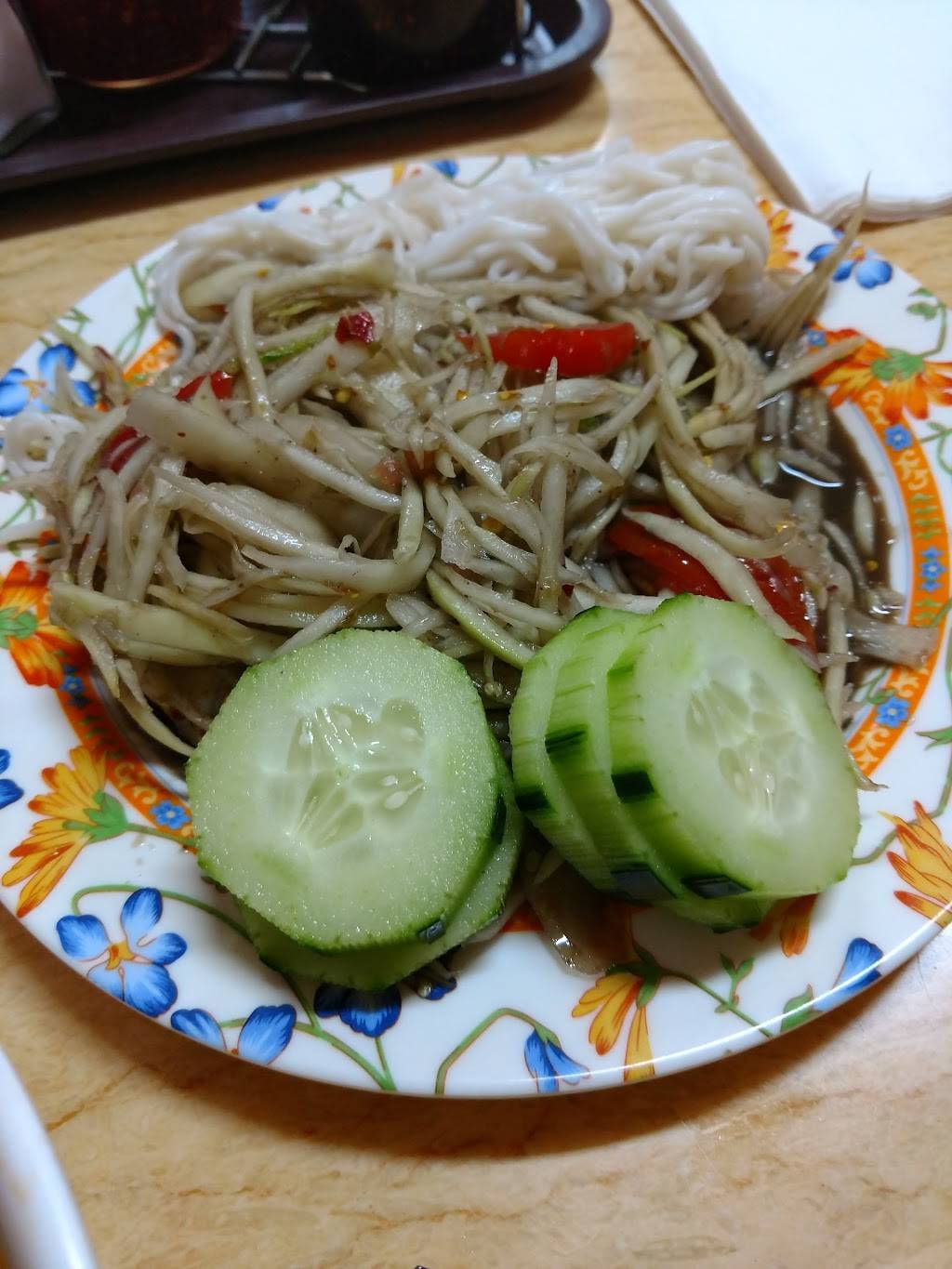 Sy-Salathai Food Express | restaurant | 1001 N Court St #3, Visalia, CA 93291, USA | 5596229999 OR +1 559-622-9999