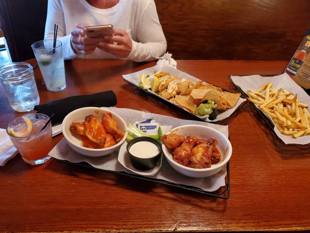 The Glenn Bar & Grill | restaurant | 11140 Irma Dr, Northglenn, CO 80233, USA | 3032551400 OR +1 303-255-1400