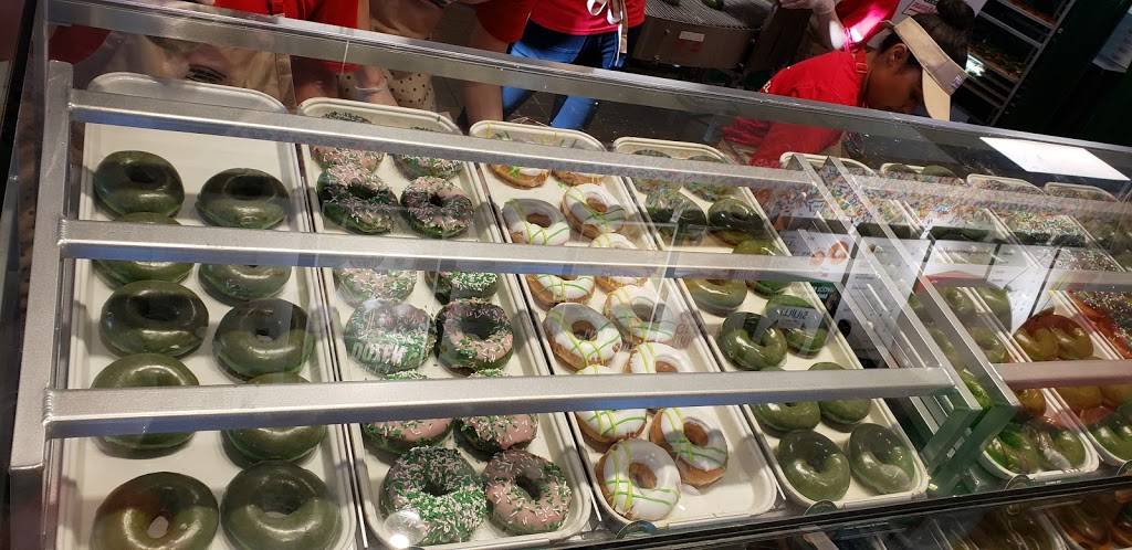 Krispy Kreme | bakery | 5220 W Bell Rd, Glendale, AZ 85308, USA | 6026611400 OR +1 602-661-1400