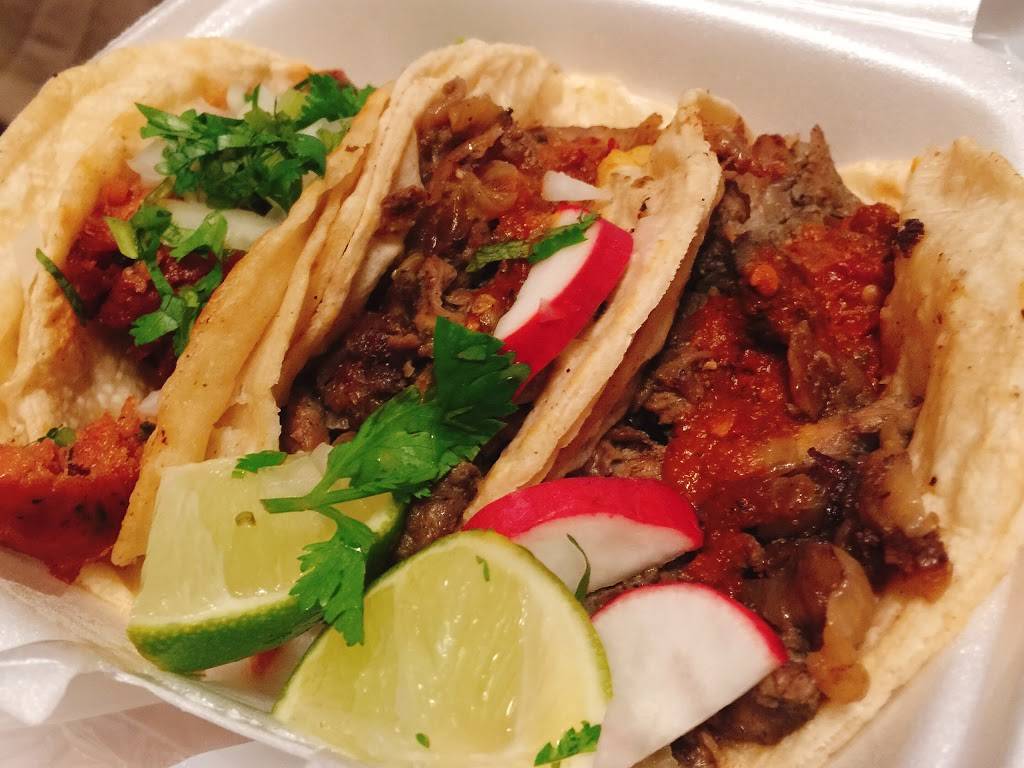 Los Portales | restaurant | 25-08 Broadway, Astoria, NY 11105, USA | 7182046736 OR +1 718-204-6736