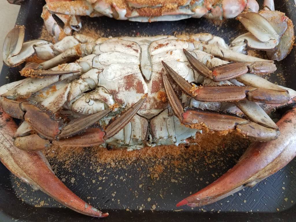 Floyd’s Crossroads Pub | restaurant | 4809 Ten Oaks Rd, Dayton, MD 21036, USA | 4105317485 OR +1 410-531-7485